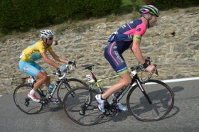 Nibali passes Chris Horner