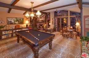 The leopard guest cottage